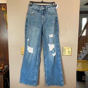 NWT Hollister high rise vintage baggy ripped jeans size 0R